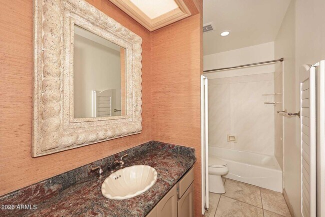 Building Photo - 9969 E Bayview Dr