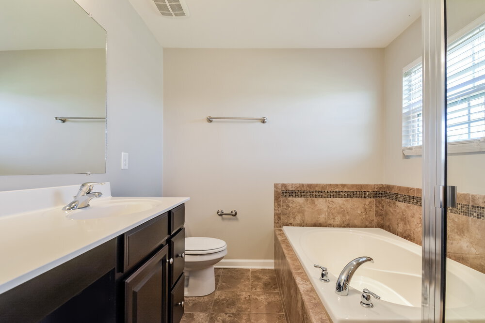 Building Photo - 2016 Kingston Pl