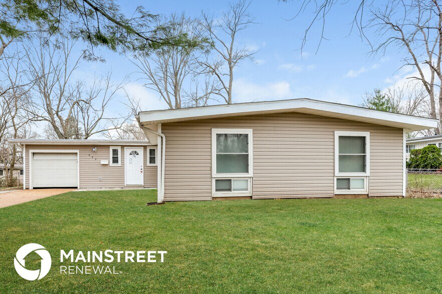 Primary Photo - 955 Robinwood Dr