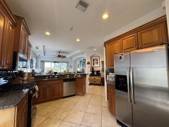 Building Photo - 462 Montelluna Dr