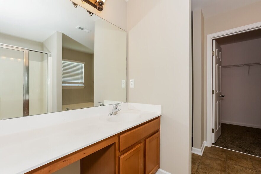 Building Photo - 1701 Seefin Ct