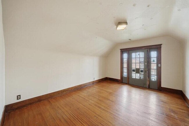 Building Photo - 1345 E St