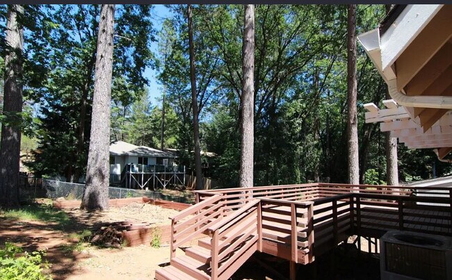 Building Photo - 14196 Decatur Dr