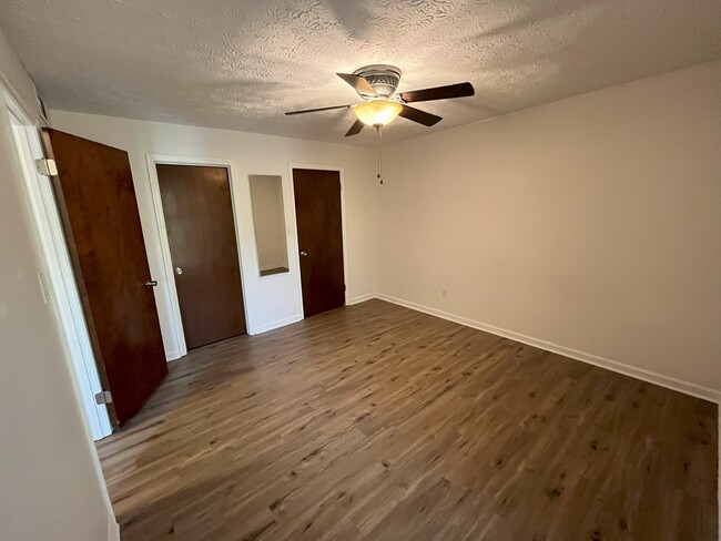 Building Photo - 44710 Beechwood Ct