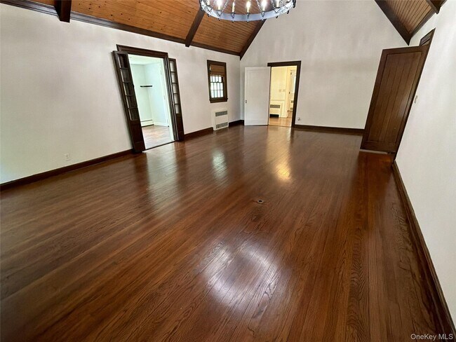 Building Photo - 6 Raven Way
