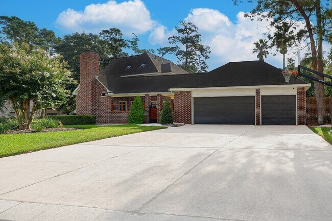 Building Photo - 2 Silverstrand Pl