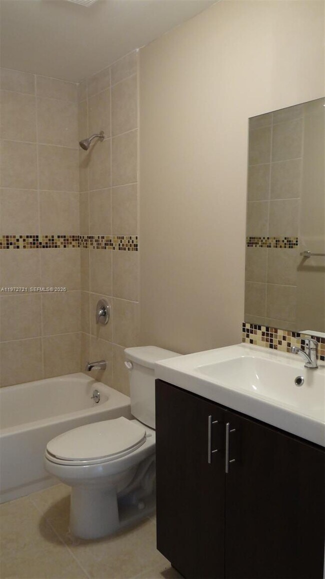 Building Photo - 1469 SW 5th St