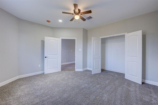 Building Photo - 6304 Maybell St