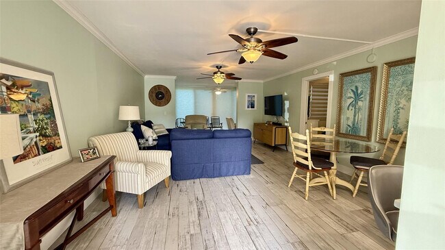 Building Photo - 12 Willowbrook Ln