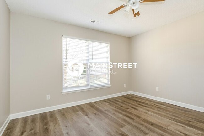 Building Photo - 3 Bedroom Pet-Friendly Home in CHARLOTTE, ...
