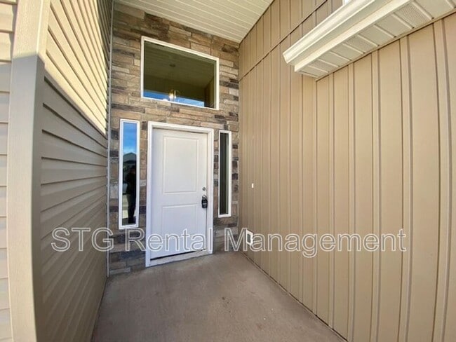 Building Photo - 939 S 25 W