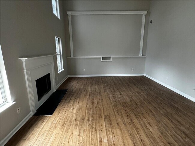 Building Photo - 2463 Meadow Spring Dr