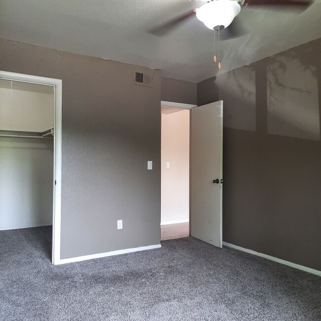 Building Photo - 5990 E 33rd Ct