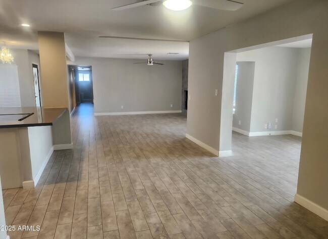 Building Photo - 8826 E Altadena Ave