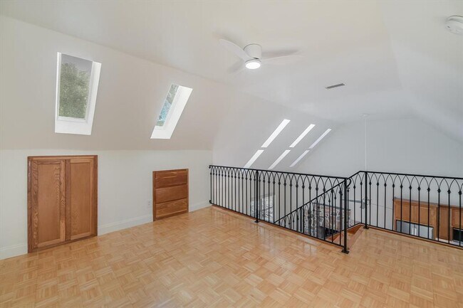 Building Photo - 302 Lago Verde Rd