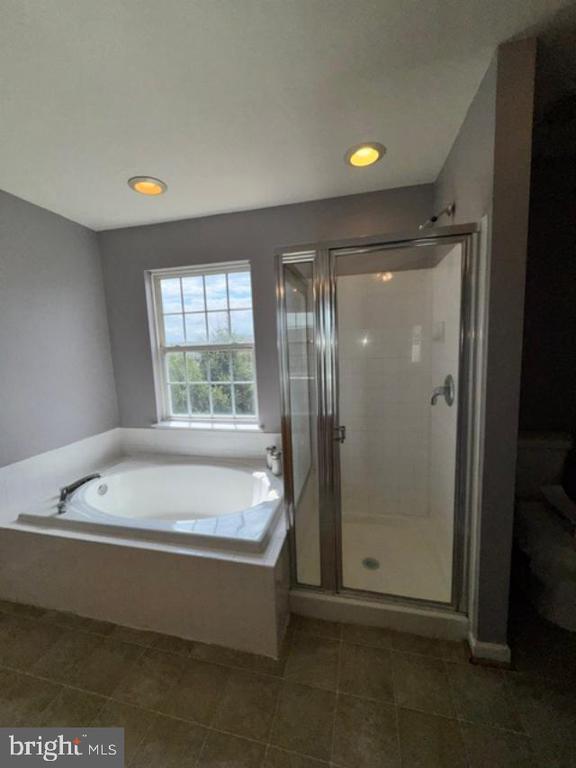 Building Photo - 202 Fox Trail