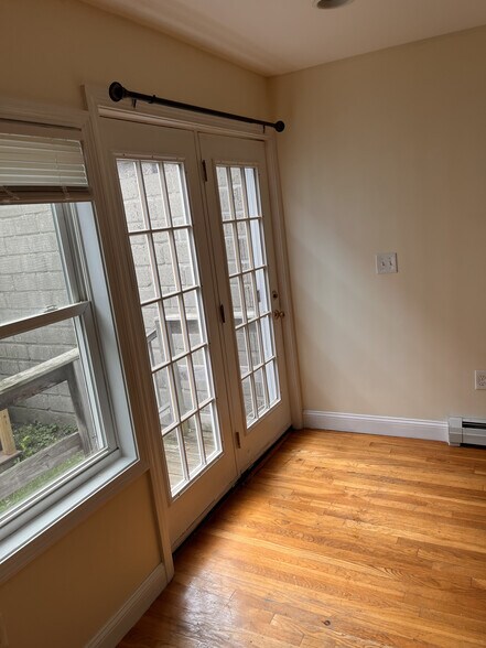 Building Photo - 4 Union Pl