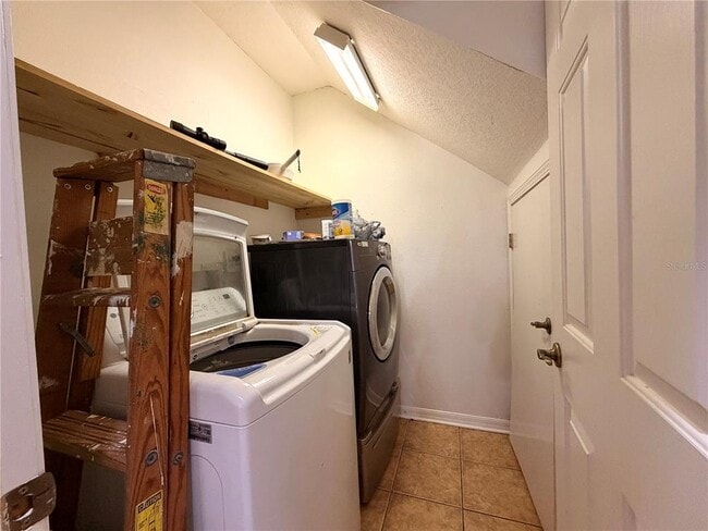 Building Photo - 16215 Bridgecrossing Dr