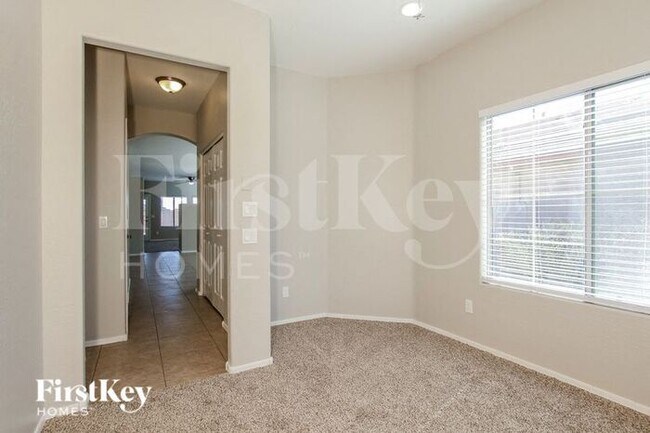 Building Photo - 4417 S 100th Ln