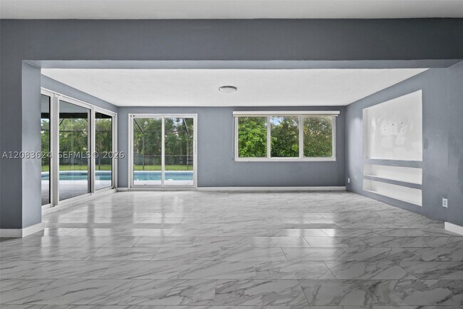 Building Photo - 5212 Santa Rosa Ct