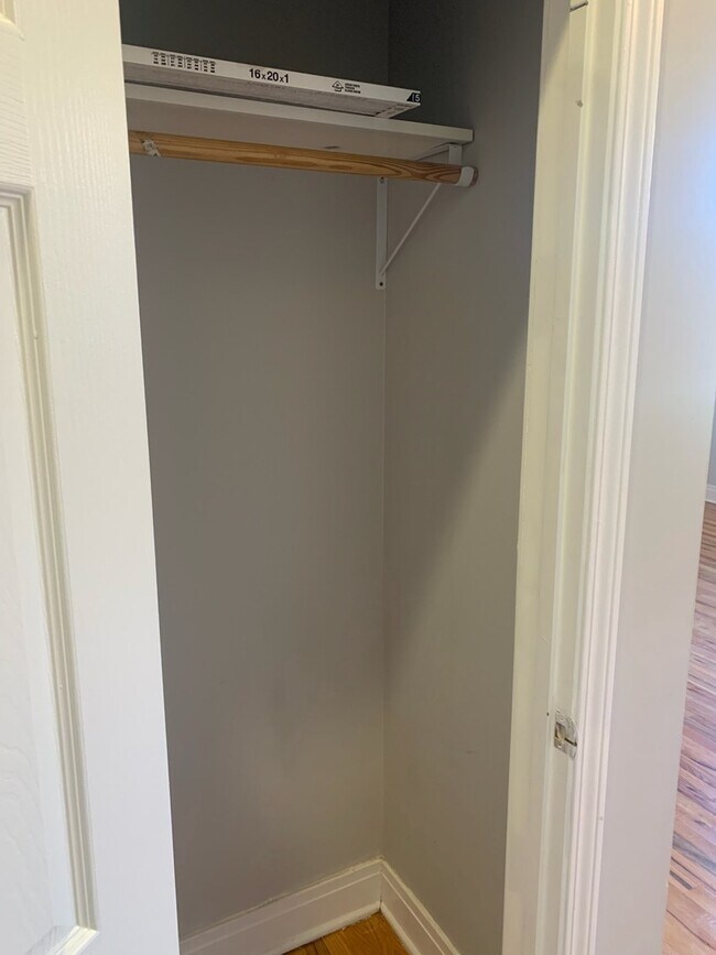 Building Photo - 2002 W Chicago Ave