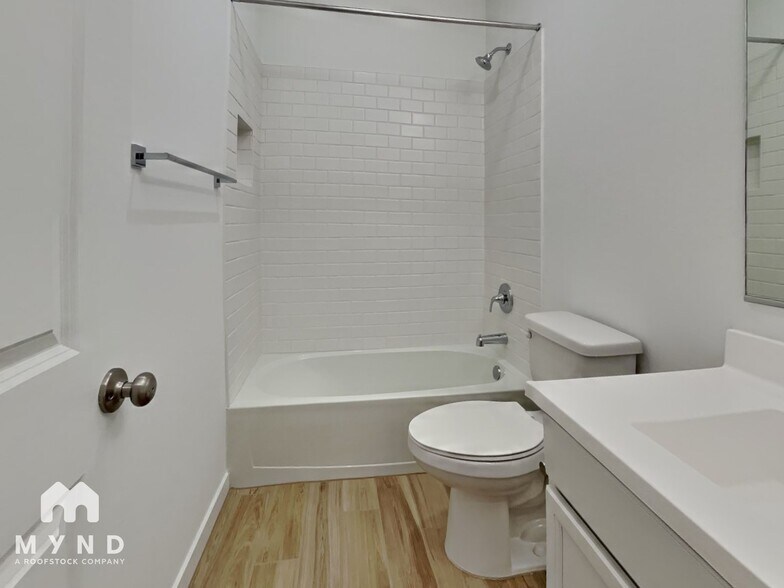 Building Photo - 7918 N 79th Ave