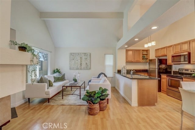 Building Photo - 2 Aruba St