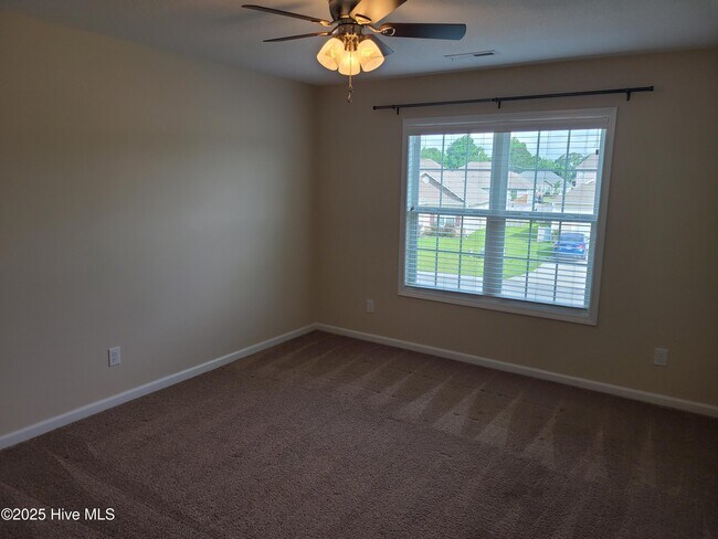 Building Photo - 110 Regatta Way
