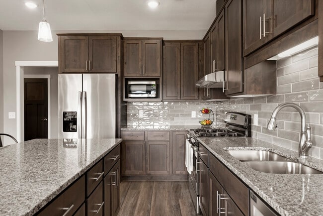 Building Photo - Arbor Trails Townhomes