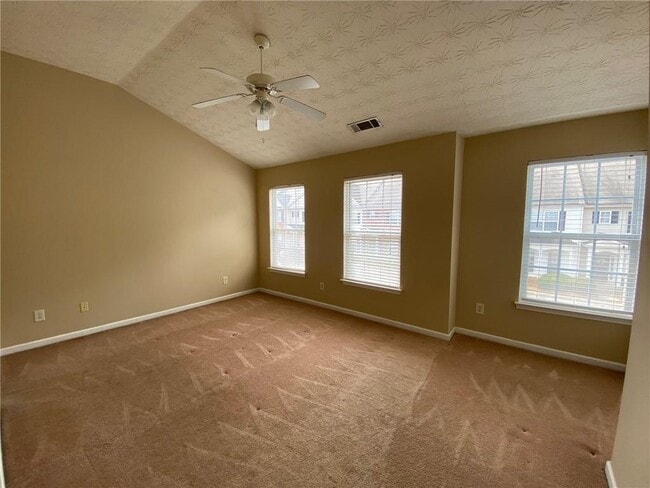 Building Photo - 646 Kenridge Dr