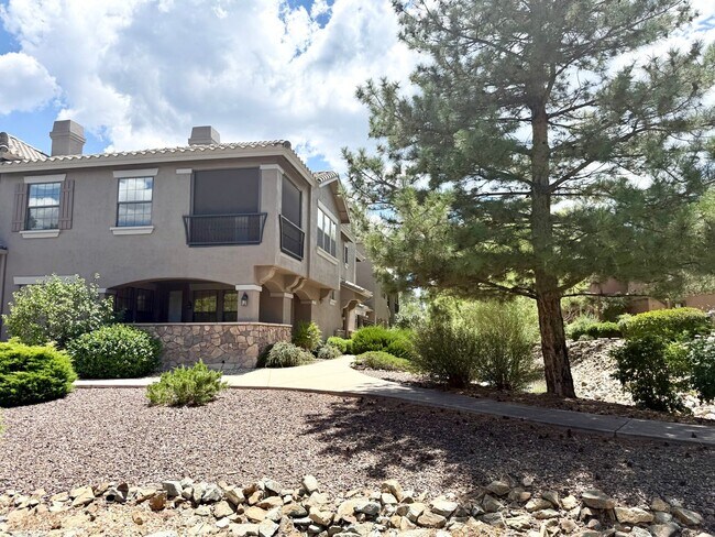 Building Photo - Luxury Fully Furnished Golf Course Condo in Gated Hassayampa!