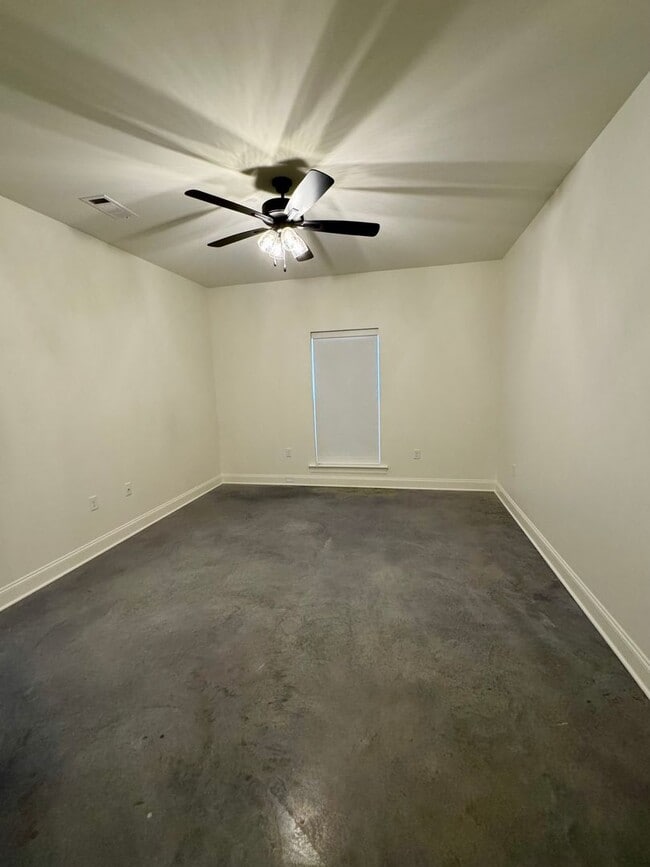 Building Photo - 2BD/2BA Townhome for Lease in Denham Springs! The Cottages at Beaver Creek