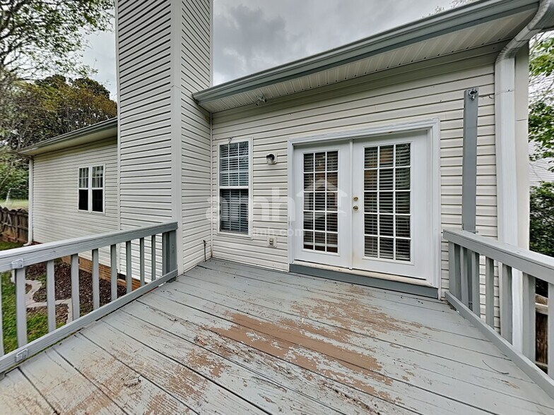 Building Photo - 9 Avenel Ct