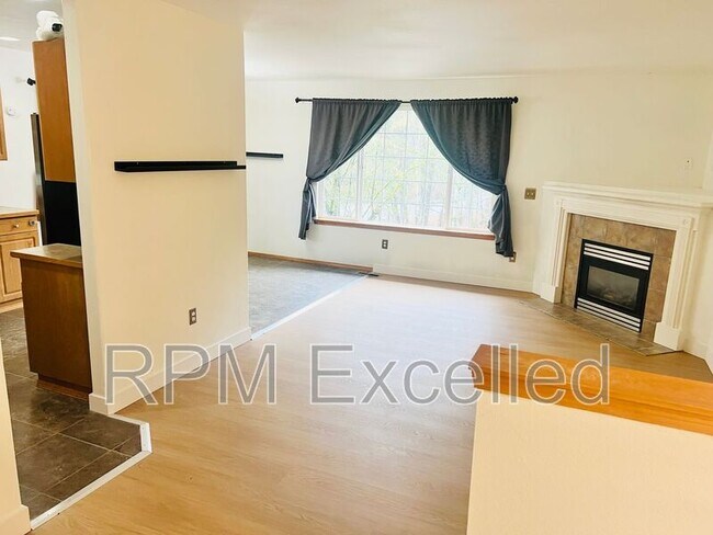 Building Photo - 31092 119th Ave SE