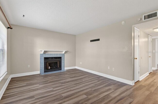 Building Photo - 14319 Hanging Moss Cir