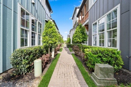 Building Photo - 614 Delmar St