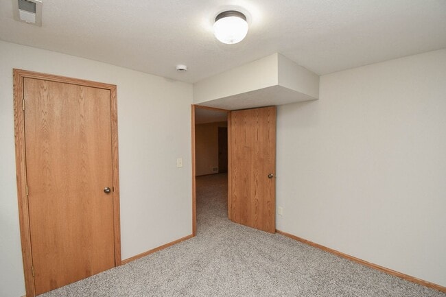 Building Photo - 5101 W Cushman St