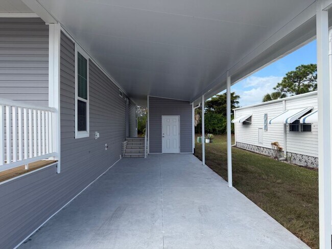 Building Photo - 310 8th St