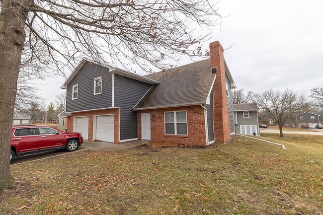 Building Photo - 3713-3715 Hermitage Rd