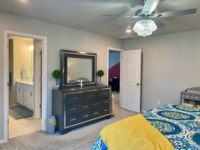 Building Photo - Modern Living with Solar Savings: Spacious...