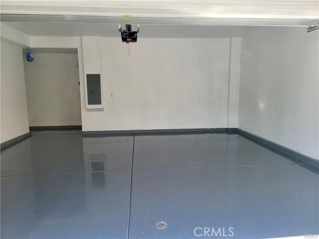 Building Photo - 216 Capricorn