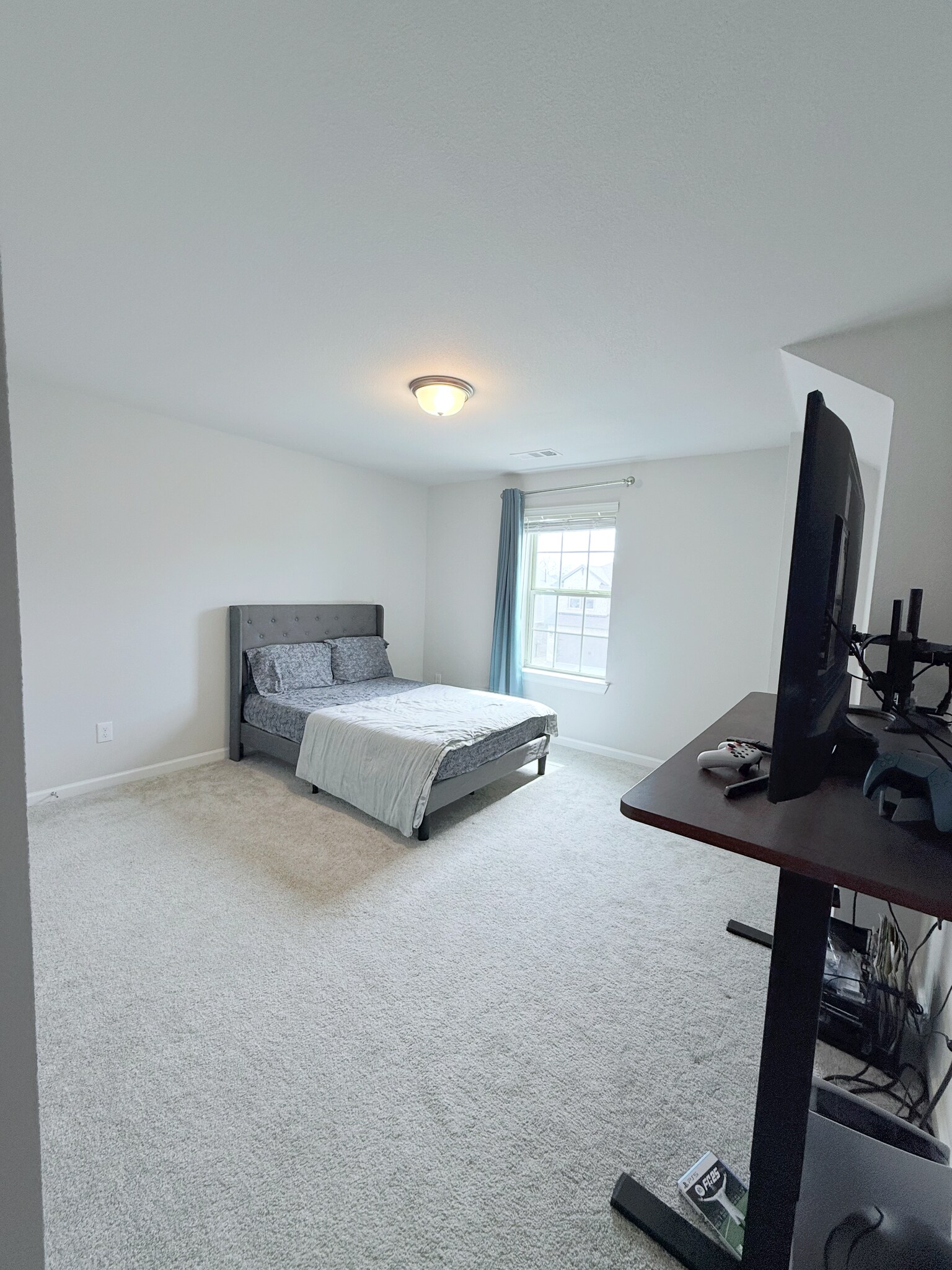 Building Photo - 8641 Spindletop Dr