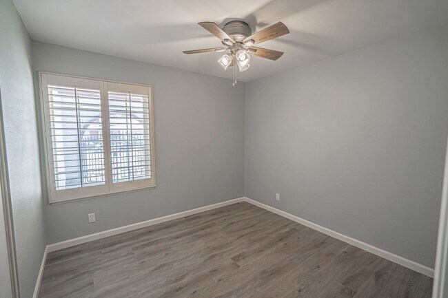 Building Photo - Single Story 3 Bedroom Home for Rent in Si...