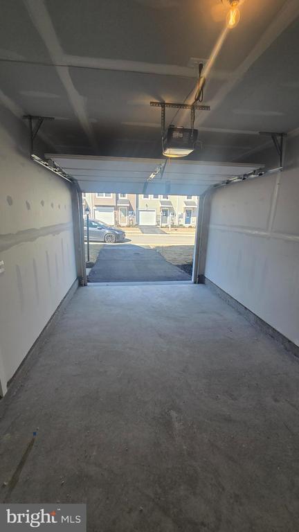 Building Photo - 66 Trotting Rd