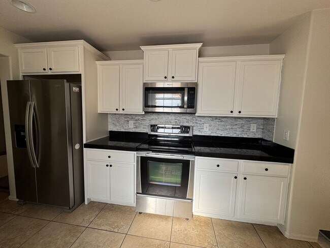 Building Photo - 3 BEDROOMS HOME IN LYON'S GATE IN GILBERT