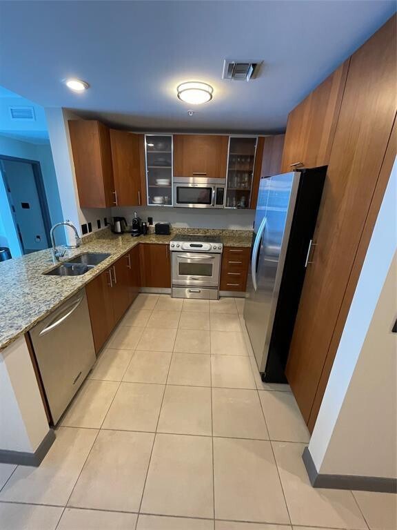 Building Photo - 1945 S Ocean Dr