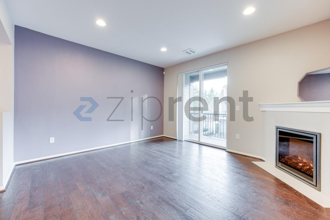 Building Photo - 11004 20th Dr SE