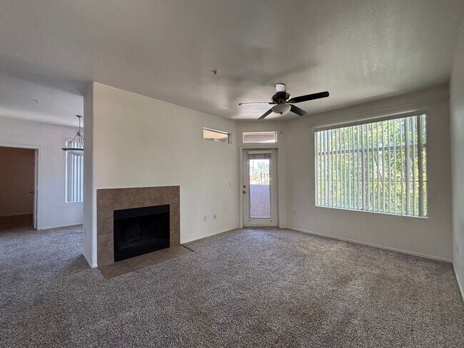 Building Photo - 3830 E Lakewood Pkwy E