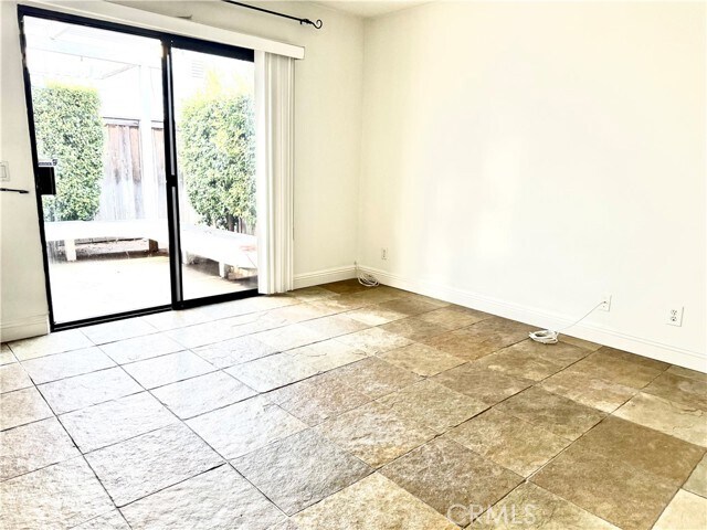 Building Photo - 20 Springflower