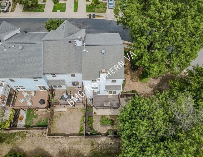 Building Photo - 6001 Keble Dr